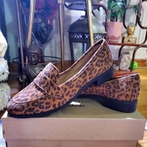 Clarks Women' Trish Willow Leather Loafer Leopard Print